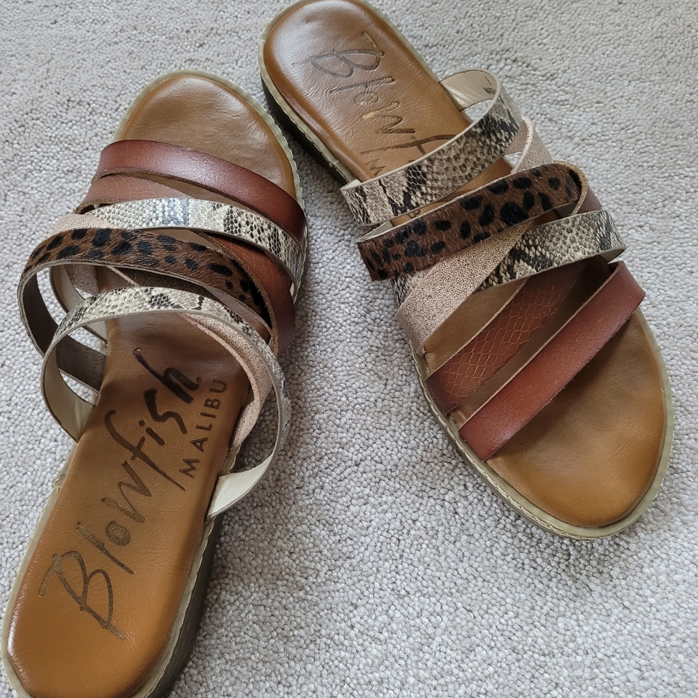 Blowfish multi color metallic neutral sandals. Size 9 - 9 5